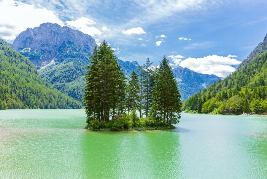 7 Alpine Wonders - Lake Jasna: a calm final stop
