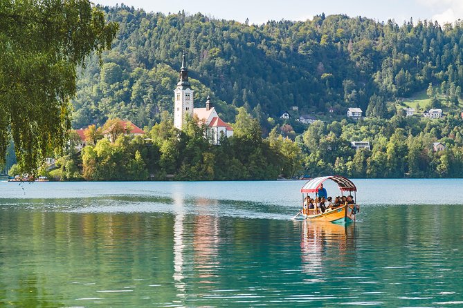 Bled Lake with island and castle - small group - day trip from Ljubljana - The ride from Ljubljana and the small-group advantage