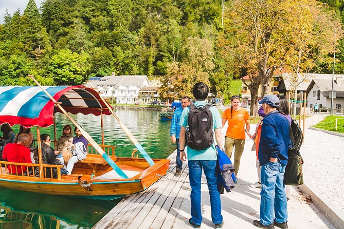 Bled Lake with Postojna Cave & Castle - small group - day trip from Ljubljana - Predjama Castle: the surprise of the afternoon