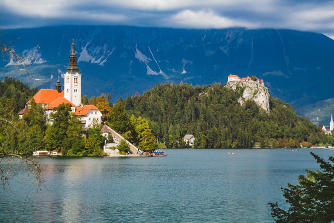 Bled Lake with Postojna Cave & Castle - small group - day trip from Ljubljana - The transport question you should not ignore