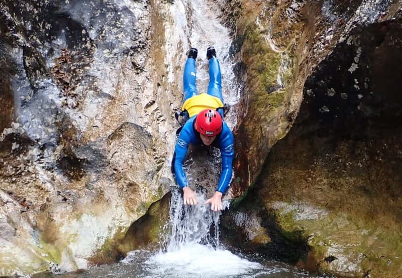 Bovec: Thrilling Canyoning in Sušec Gorge with Photo service - Getting fitted and learning the basic moves