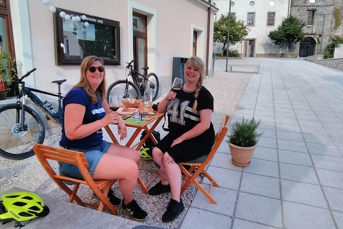 E-bike Vipava River Tour - A taste of štruklji at Gustl