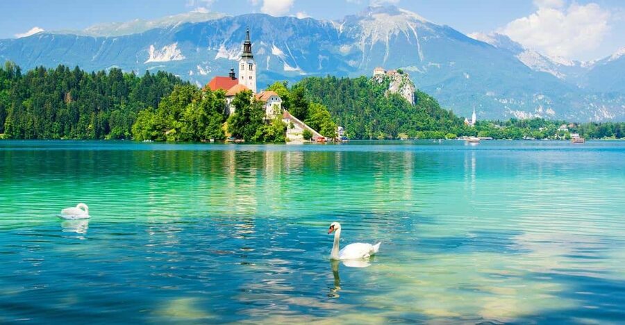 From Ljubljana: Lake Bled Day Tour - Morning or afternoon: choosing the better departure