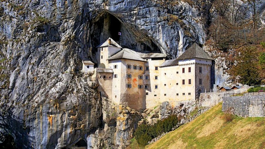 From Ljubljana: Postojna Cave & Predjama Castle Guided Trip - The guide makes the biggest difference