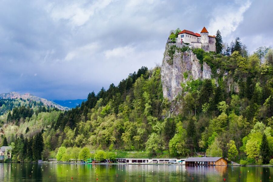 From Zagreb: Lake Bled & Ljubljana Private Day Trip - Lake Bled and its Alpine setting