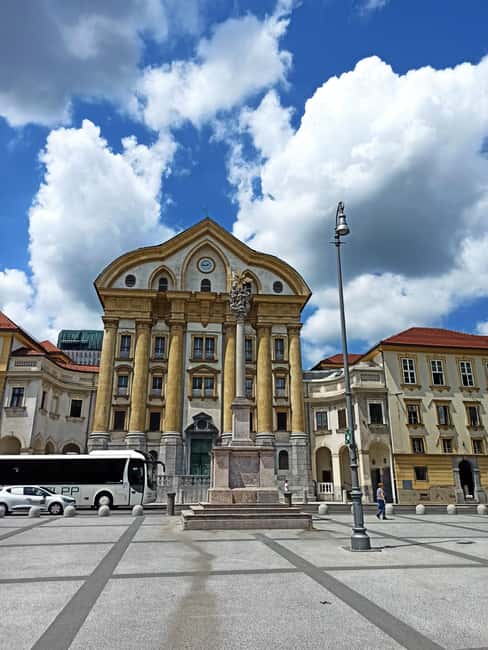 From Zagreb: Ljubljana and Lake Bled Small Group Guided Tour - Two hours to eat, shop, and wander