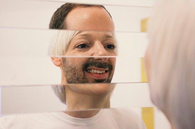 House of Illusions Ljubljana Entrance Ticket - The head-on-a-plate trick brings the usual laughs