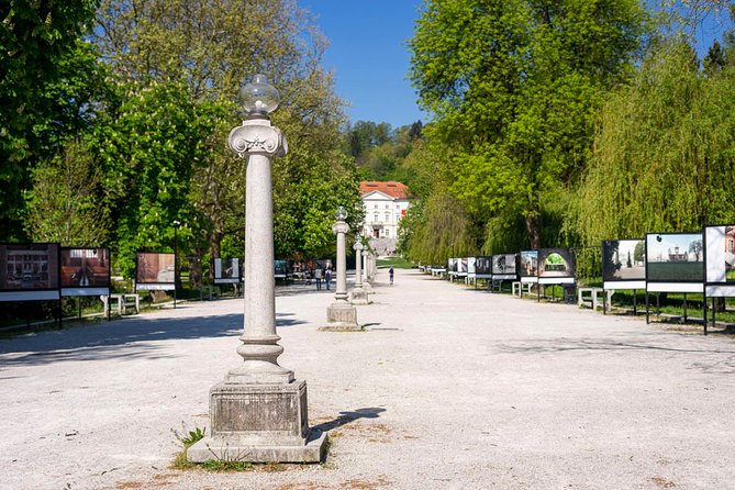 I LOV IT - Tivoli Park Tour - The rose garden and the park’s quieter details