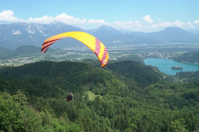 Lake Bled Tandem Paragliding - Why Lake Bled makes such a good flight setting