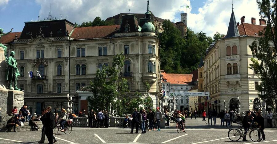 Ljubljana and Ljubljana Castle Sightseeing Tour - Starting beneath Prešeren’s gaze