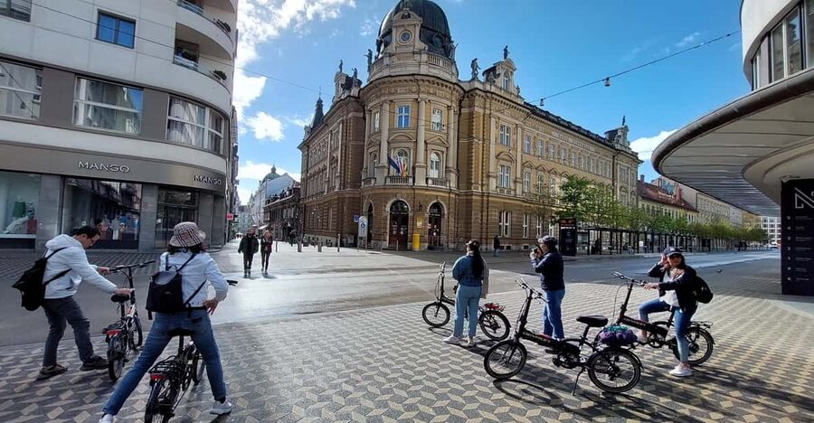 Ljubljana by E-Bike: Guided City Highlights Tour - Through Ljubljana’s Old Town and Riverfront