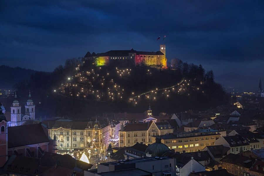 Ljubljana: Castle Entry Ticket with Optional Funicular Ride - The Virtual Castle and 4D experience