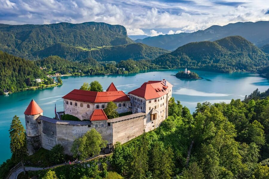 Ljubljana: Lake Bled, Postojna Cave, and Predjama Day Tour - Lake Bled: the postcard view with real choices