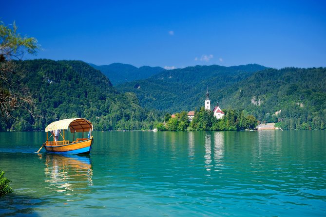 Ljubljana: Lake Bled & Triglav National Park (small group) - Lake Jasna: a calm hour by the water