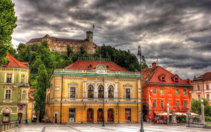 Ljubljana Small Group Food Walking Tour - Key points at a glance