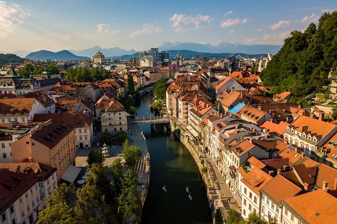 Ljubljana Stand-Up Paddle Boarding Lesson and Tour - Guides, conversation, and photo memories
