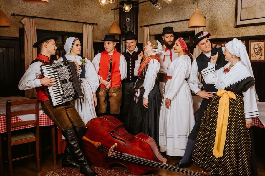 Ljubljana: Traditional Slovenian Dinner and Show - Key points to know before booking