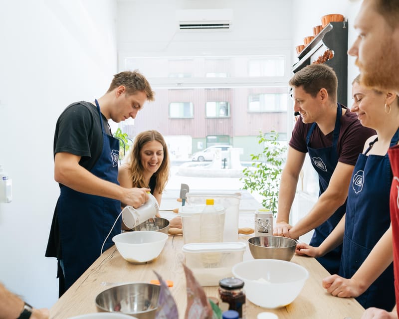 Ljubljana: Traditional Slovenian štrukelj Cooking Class - The local conversation is part of the price
