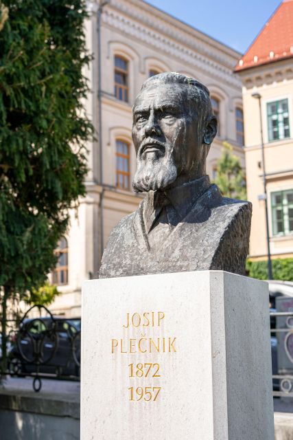 Ljubljana: UNESCO cultural heritage tour - Central Market, public life, and the best sensory stop