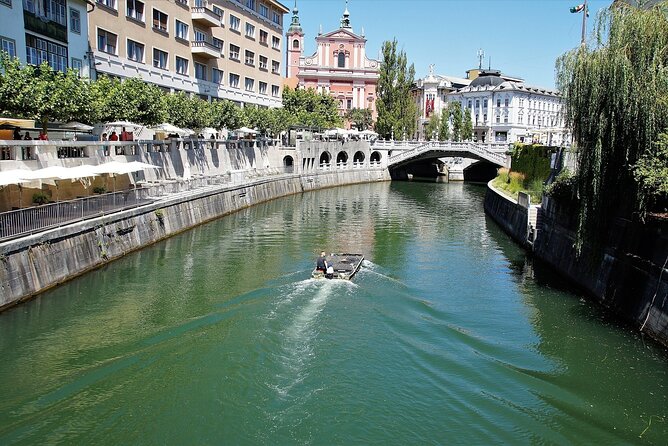 Ljubljana Walking Tour: Explore Top Sights & Hidden Gems - Robba Fountain and Ljubljana’s central story