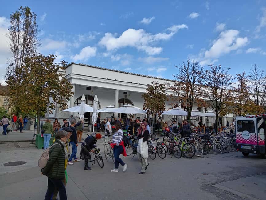 Ljubljana: Wonderful tour fun experience time history - Herkulov vodnjak and the quieter details