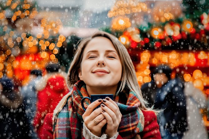 Magic Christmas tour in Bled - Following a local guide through festive Bled