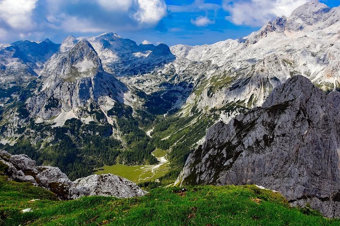Magic of Alps, Triglav NP with Lake Bohinj & Waterfall Savica, HD Trip from Ljub - The drive through Triglav National Park