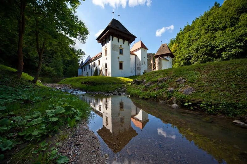 Maribor & Styria Tour with Wine Tasting - Wine tasting in Maribor’s wine country