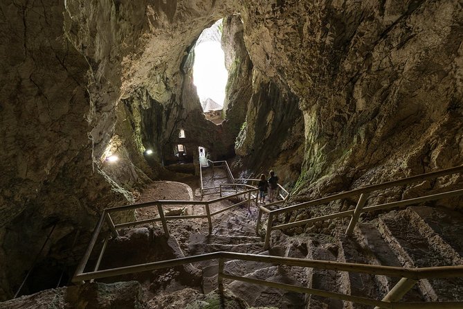 Postojna Cave & Predjama Castle - Booking details that deserve attention