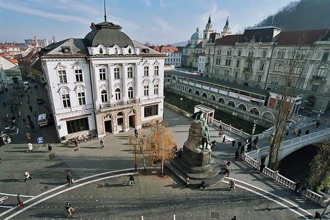Private city tour of Ljubljana. 4 hours with a friendly and fun local guide. - Roman Emona, the National Library, and Congress Square