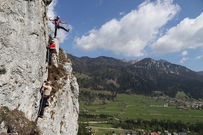 Quick Vertical Attraction - Via Ferrata Mojstrana - Kofler Sport: briefing before the rock