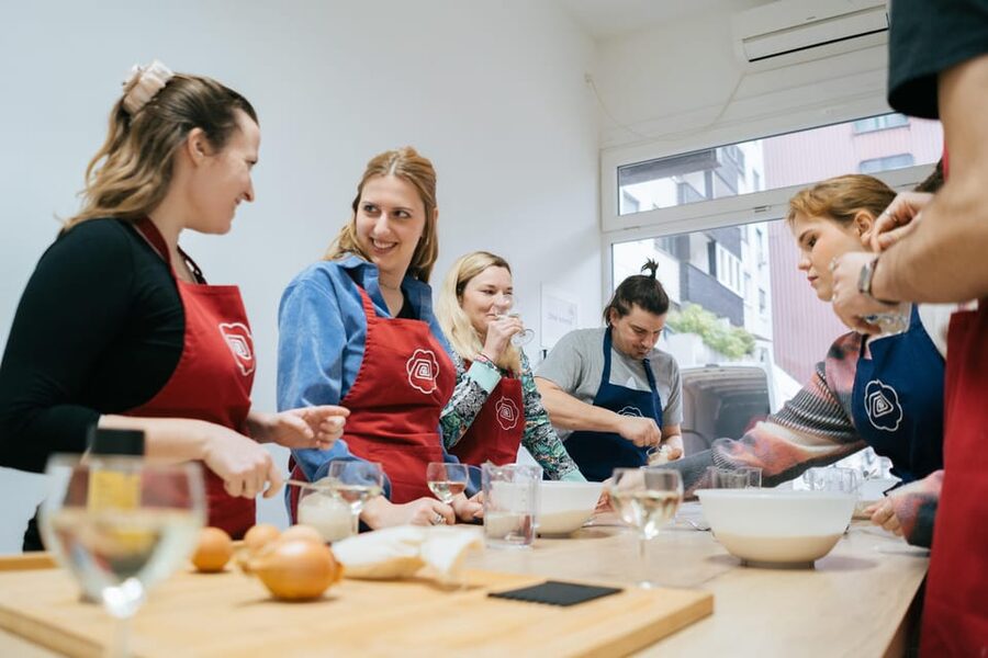 Slovenia: Belokranjska Pogača Cooking Class - What the $53 price includes
