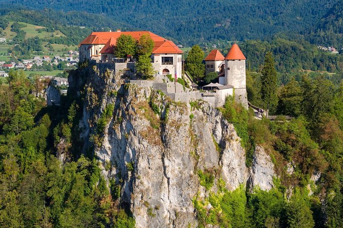 Slovenian highlights - Lake Bled, Postojna Cave & Predjama Castle from Ljubljana - Key points before you book