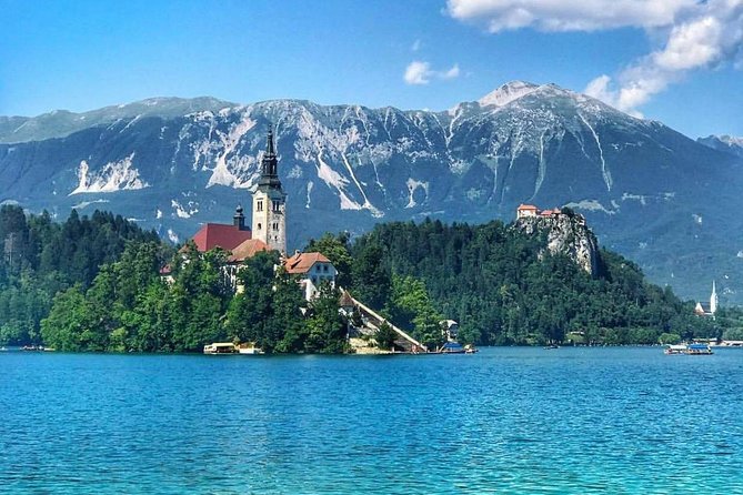 Slovenian highlights - Lake Bled, Postojna Cave & Predjama Castle from Ljubljana - A guide can make or break the long drives
