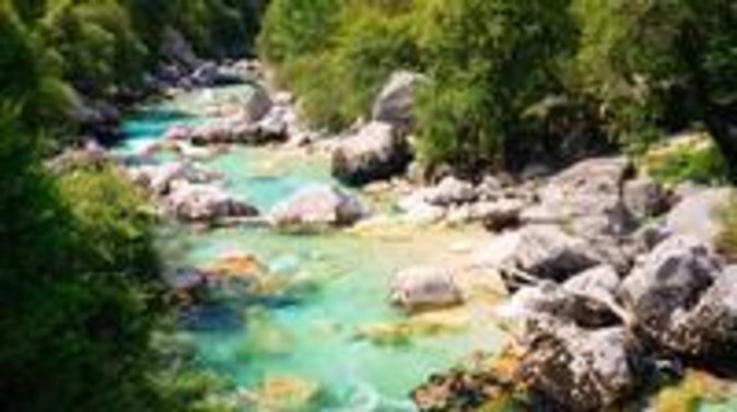 Soča Valley and Triglav National Park day trip - Lake Jasna: a calm start near Kranjska Gora