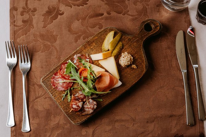 Traditional Slovenian Dinner and Show - A warm welcome with šklojce and dried fruit