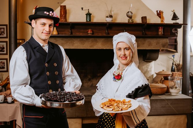 Traditional Slovenian Dinner and Show - Folk costumes, regional dances, and Slovenian customs