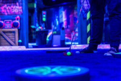 Woop! Glow Golf: Maribor